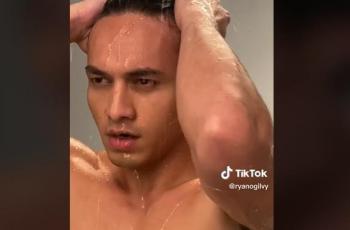 10 Potret Jefri Nichol Photoshoot Sambil Mandi, Gantengnya Unreal Banget!