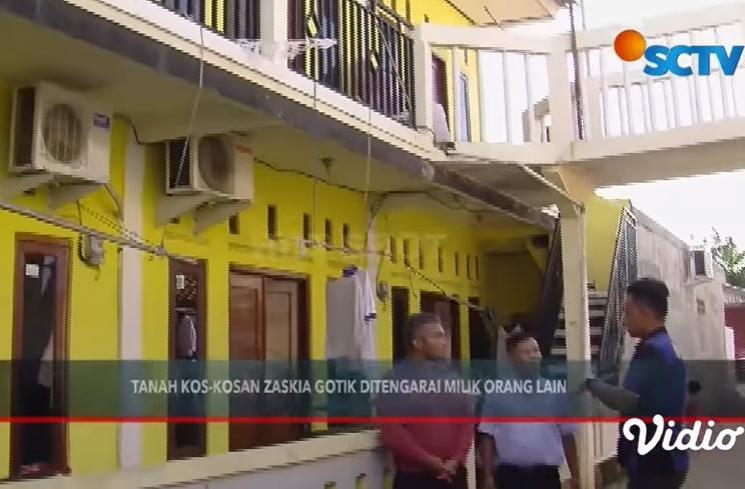 Artis cantik jadi ibu kos (YouTube/SCTV)