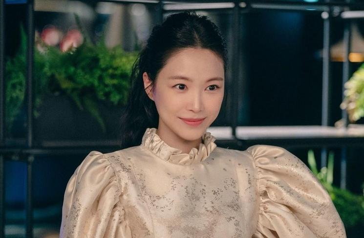 Pesona Son Naeun di Agency (Instagram/@jtbcdrama)