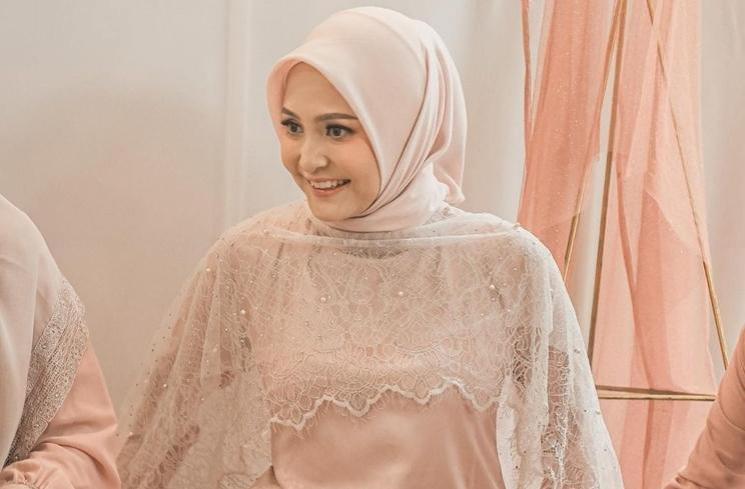 Potret Indah Ningtyas Istri Komika Rigen (Instagram/@indhningtys)