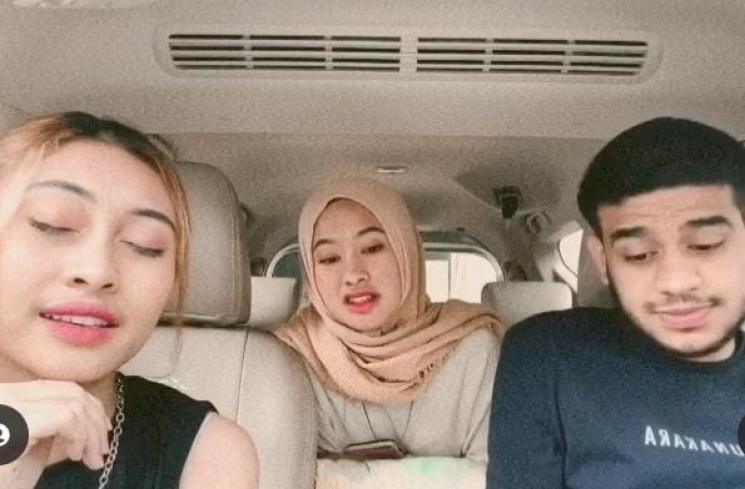 Potret Akrab Novia Bachmid Bareng Kakak dan Adiknya (Instagram/zilvabachmid2)