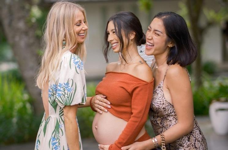 Potret Baby Shower Jennifer Bachdim (instagram/@jenniferbachdim)