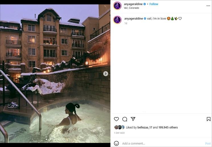 Anya Gerladine pamer foto berendam saat liburan bareng pacar. (Instagram/@anyageraldine)