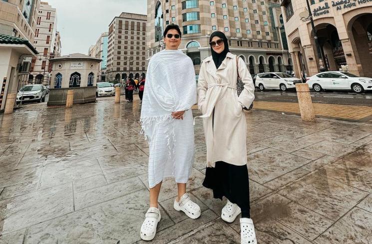 Potret Perjalanan Umrah Alfin Faiz dan Istri (Instagram/hennyyrahman)