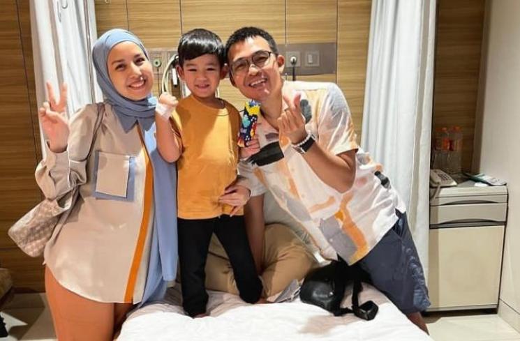 Seleb Dampingi Pasangan Sakit (Instagram/@tya_ariestya)
