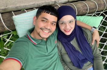 6 Seleb Dampingi Pasangan Sakit, Aldila Jelita Tetap Setia Temani Indra Bekti