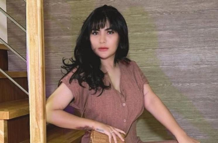 Artis Operasi Hidung (Instagram/@angelalee87)