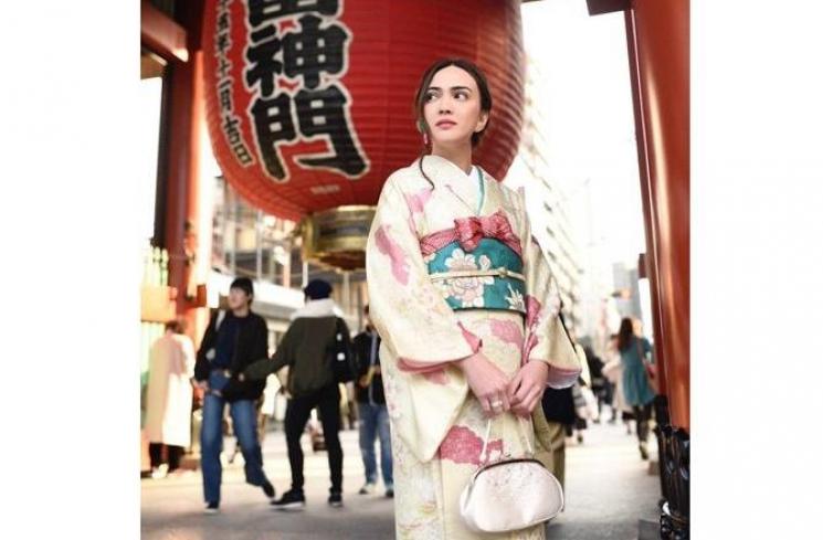 Gaya Artis Pakai Kimono Jepang. (Instagram/@shandyaulia)
