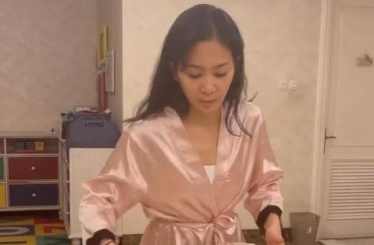 Potret Bunga Zainal rayakan ulang tahun anak. (Instagram/@bungazainal05)
