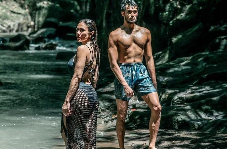 Wulan Guritno mandi bareng pacar [Instagram/wulanguritno]