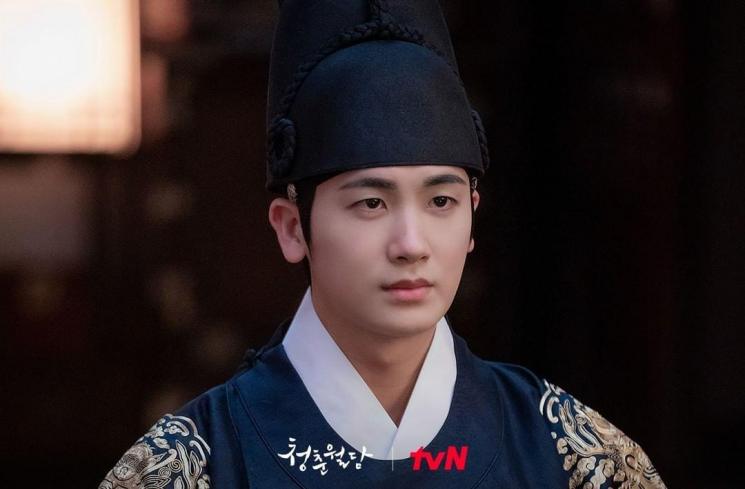 Potret Park Hyung Sik di Our Blooming Youth (Instagram/@tvn_drama)