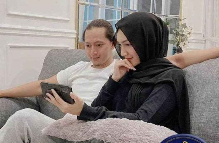 Potret kenangan Melody Prima dan Tommy Bagus Setiadi. (Instagram/melodyprima)