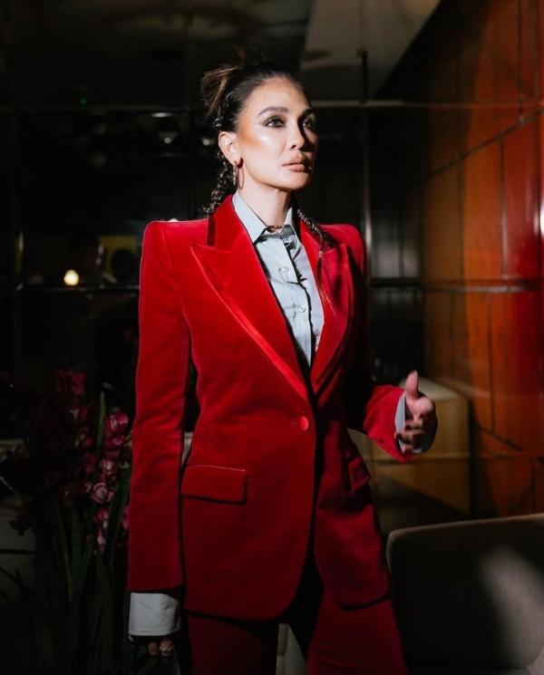 Pemotretan Luna Maya Pakai Luxury Brand(Instagram/@lunamaya)