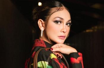 9 Pemotretan Luna Maya Pakai Luxury Brand, Aura Modelnya Terpancar, Menawan dan Berkelas