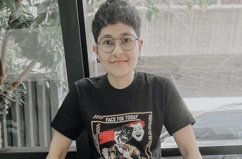 9 Potret Gaya Rambut Terkini Mita The Virgin, Tak Lagi Gimbal