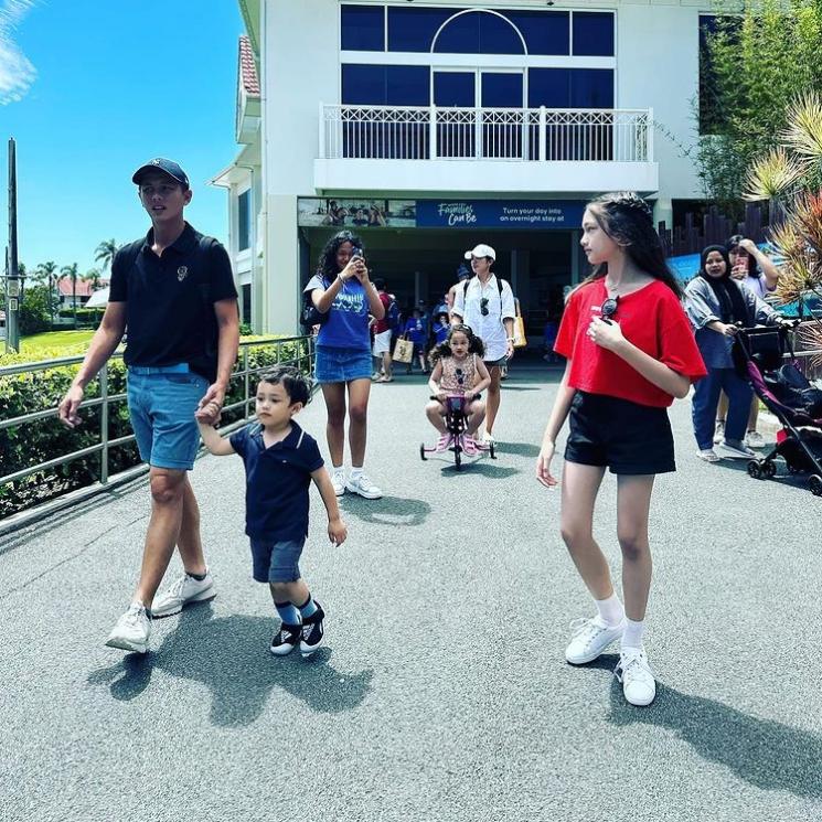 Potret Ganteng Saja Saat di Australia (Instagram/ussypratama).