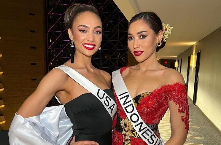 Potret Laksmi De-Neefe di Ajang Miss Universe (Instagram/@officialputeriindonesia)