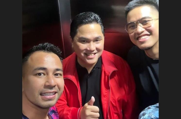 Momen Artis dan Youtuber antar Erick Thohir Daftar Ketum PSSI (Instagram/@raffinagita1717)