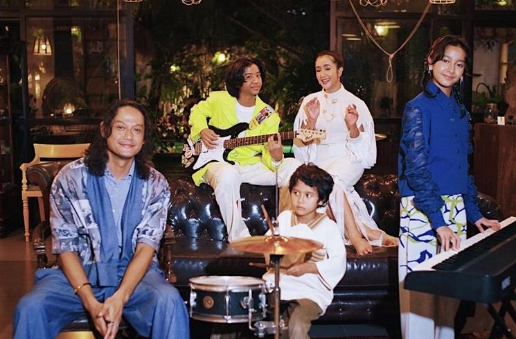 Artis yang Gaya Parentingnya Dipuji (instagram/@widimulia)