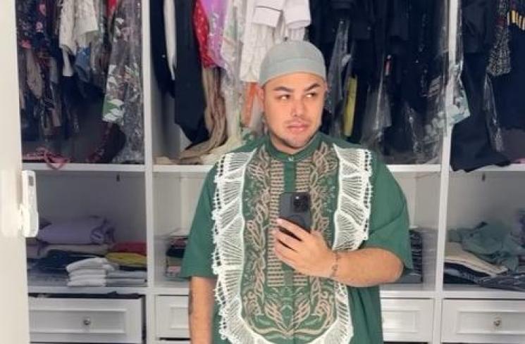 Potret Ivan Gunawan umrah. (Instagram/ivan_gunawan)