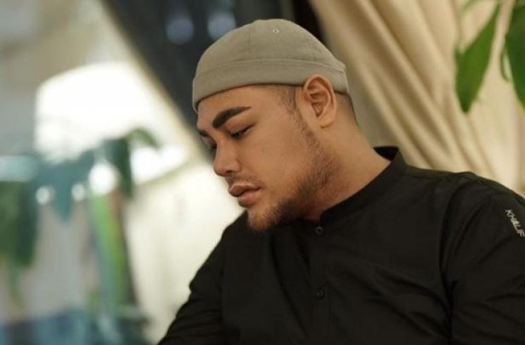 Potret Ivan Gunawan umrah. (Instagram/ivan_gunawan)