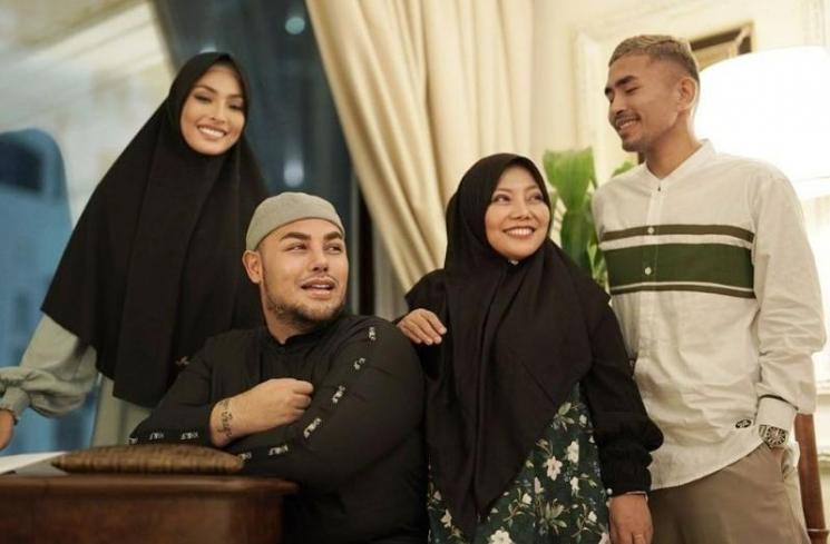 Potret Ivan Gunawan umrah. (Instagram/@ivan_gunawan)