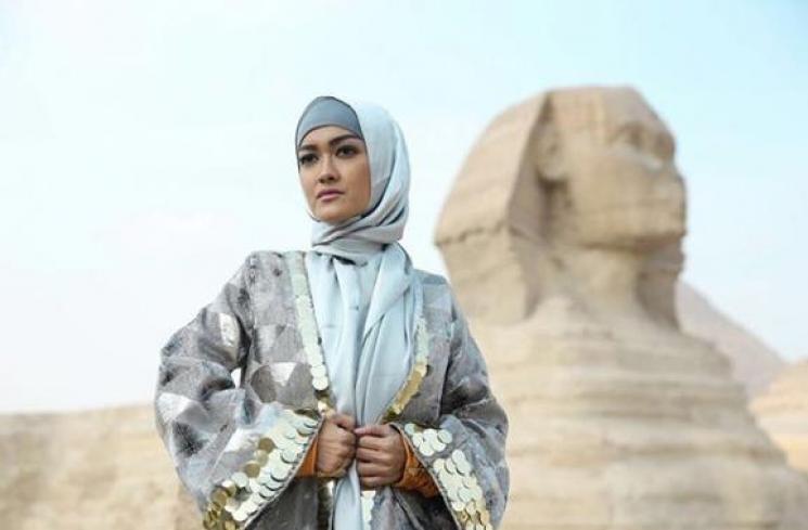 Artis Berseteru dengan Nikita Mirzani (instagram/@juliaperrezz)