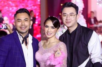 12 Potret Perayaan Ultah Angel Karamoy, Tampil Bak ABG dengan Mini Dress Transparan