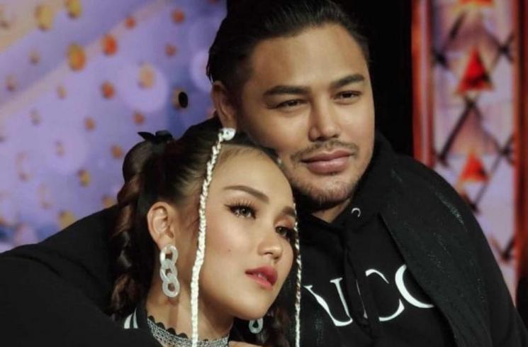 Potret mesra Ivan Gunawan dan Ayu Ting Ting. (Instagram/@ayutingting92)