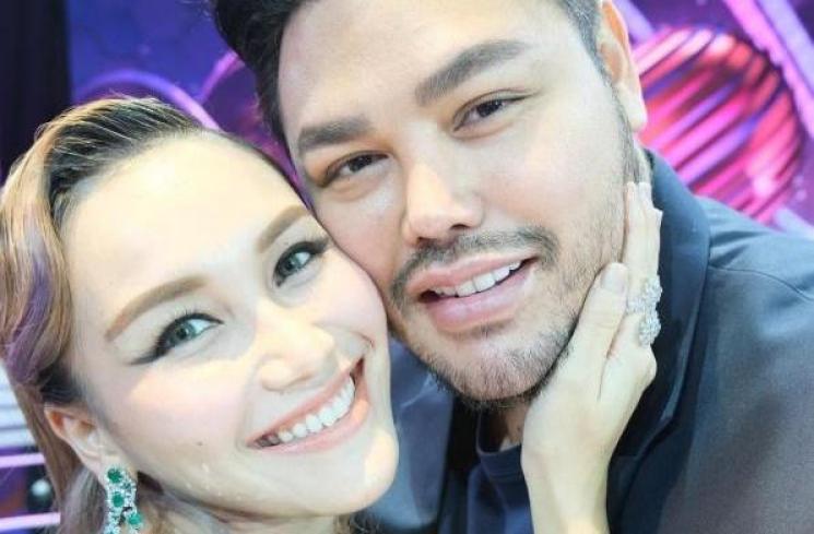 Potret mesra Ivan Gunawan dan Ayu Ting Ting. (Instagram/@ivan_gunawan)