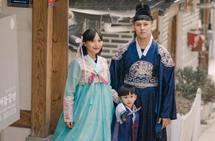 Potret Maternity Shoot Terbaru Rinni Wulandari di Korea. (Instagram/@rinni_w)
