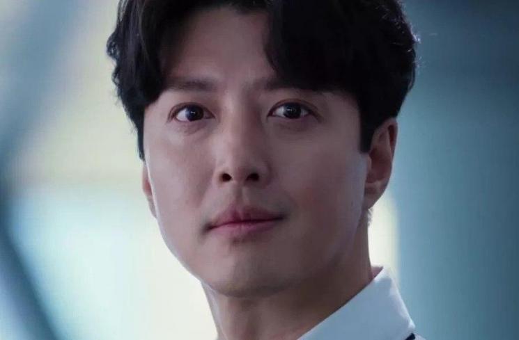 Sinopsis Celebrity (Soompi)