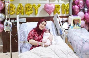 8 Potret Baby RM, Anak Ketiga Aisyahrani yang Gemoy Abis!