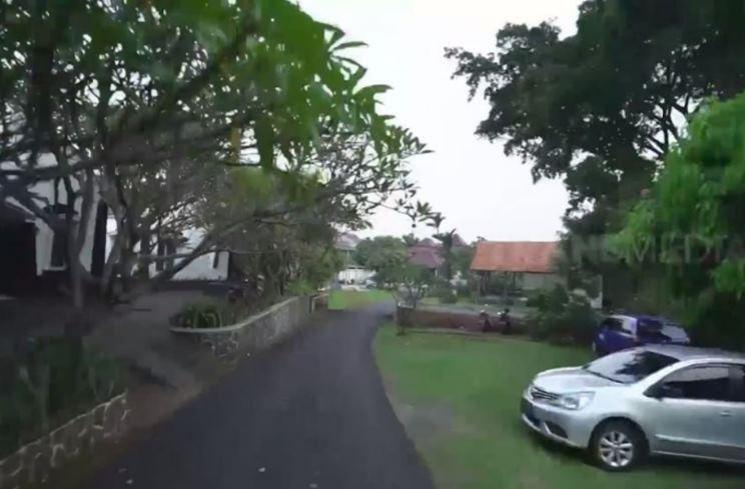Potret Rumah Roy Marten. (YouTube/TRANS7Official)