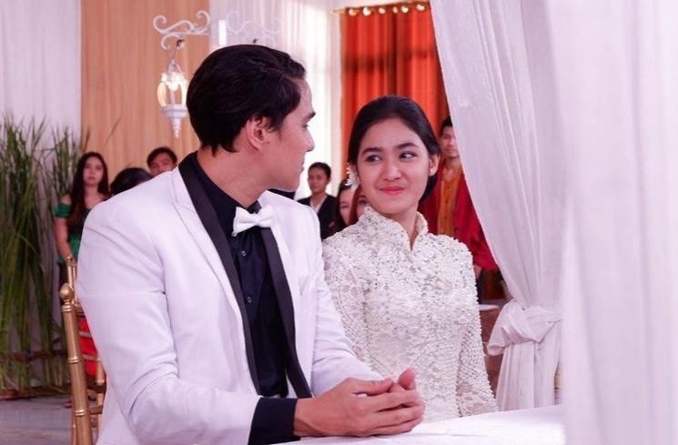 Pesona Cut Syifa Pakai Baju Pengantin (instagram/@cutsyifaa)