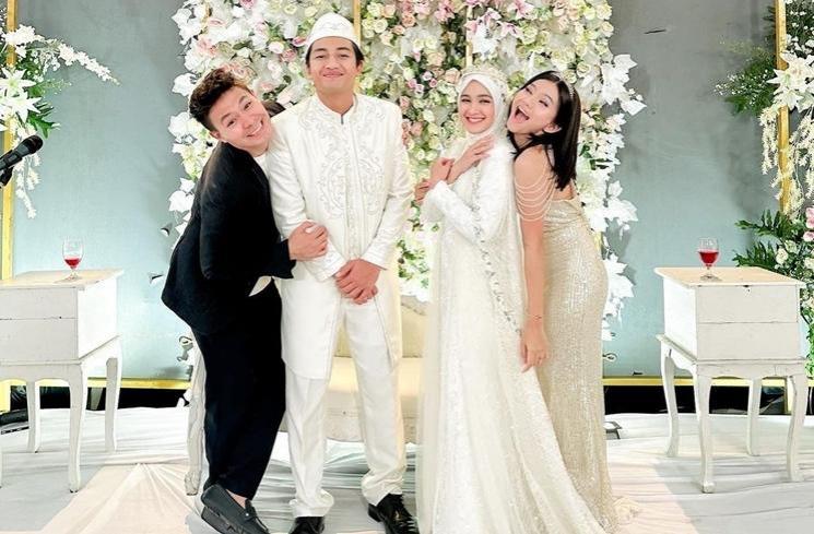 Pesona Cut Syifa Pakai Baju Pengantin (instagram/@cutsyifaa)