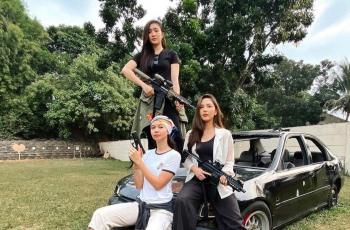 10 Potret Artis Saat Olahraga Menembak, Tetep Fashionista dengan Penampilan yang Bikin Salfok