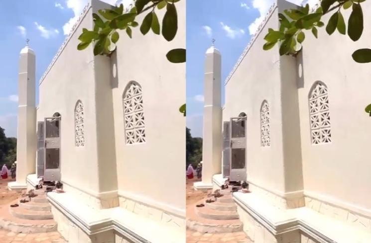 Potret Masjid Ivan Gunawan di Uganda Afrika (instagram/@ivan_gunawan)