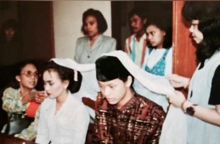 Artis nikah di KUA. (Instagram/armandmaulana04)