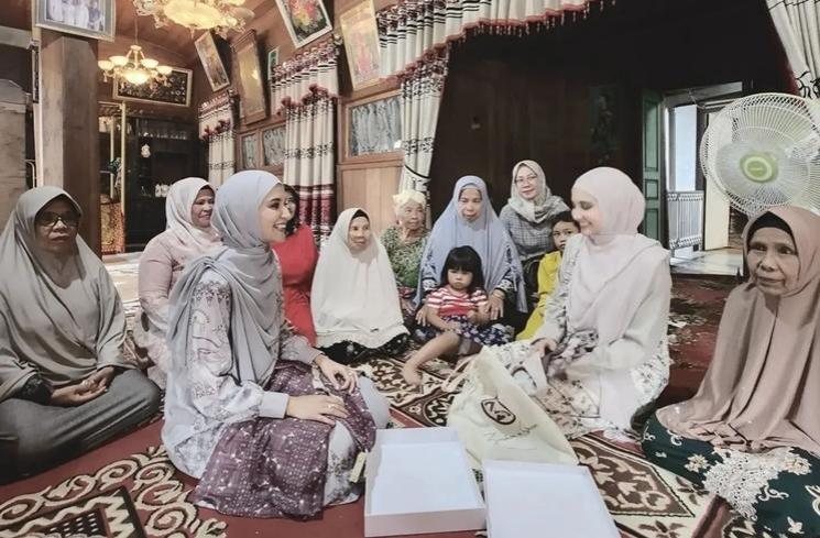 Potret Zaskia dan Shireen Sungkar Pulang Kampung (instagram/@zaskiasungkar15)