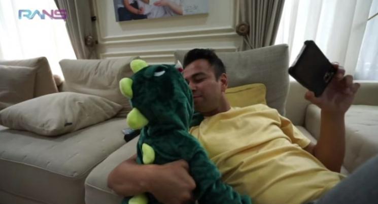 Pemotretan Cipung Tema Dinosaurus. (YouTube/RANS Entertainment)