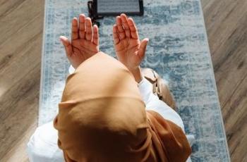 6 Doa untuk Kecantikan yang Bisa Diamalkan Setiap Hari Lengkap dengan Artinya