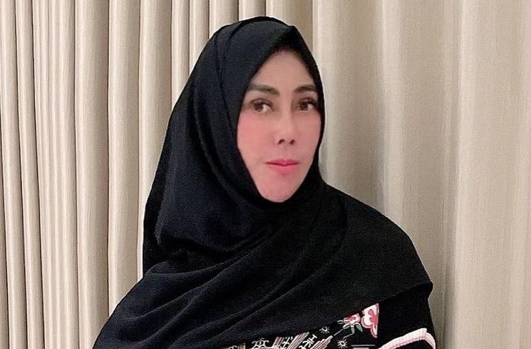 Artis dipuji awet muda meski sudah jadi nenek (Instagram/@amy_r_qanita)