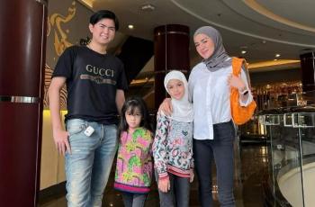10 Outfit Kontroversial Olla Ramlan, Terkini Pakai Baju Transparan Dipadukan Hijab