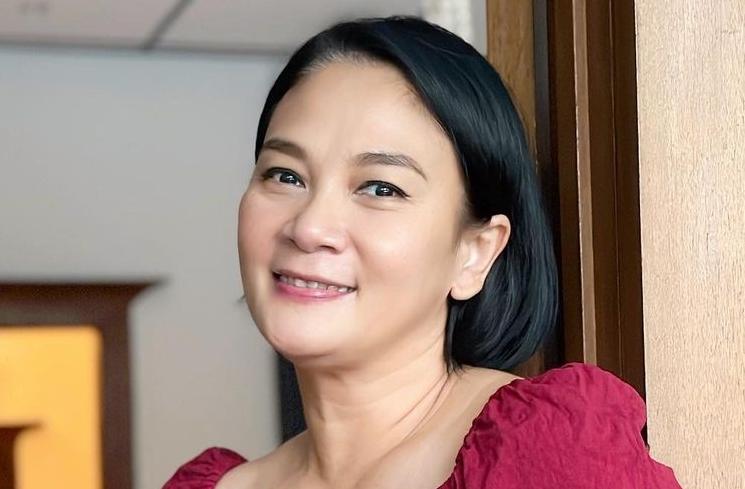 Artis dipuji awet muda meski sudah jadi nenek (Instagram/@bu_deedee)