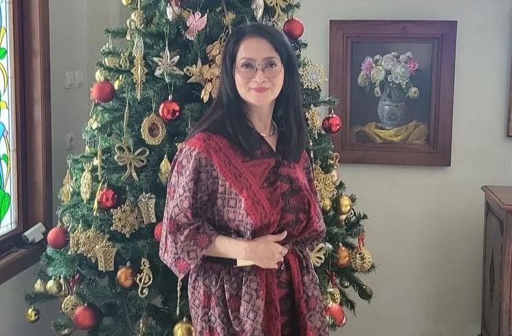 Artis dipuji awet muda meski sudah jadi nenek (Instagram/@annamarten8)