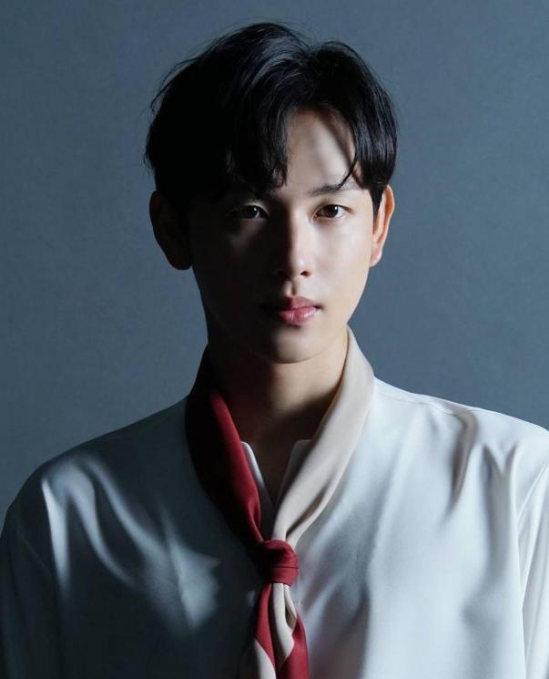 Artis Korea Bantu Korban Gempa Turki dan Suriah(Instagram/@yim_siwang) 