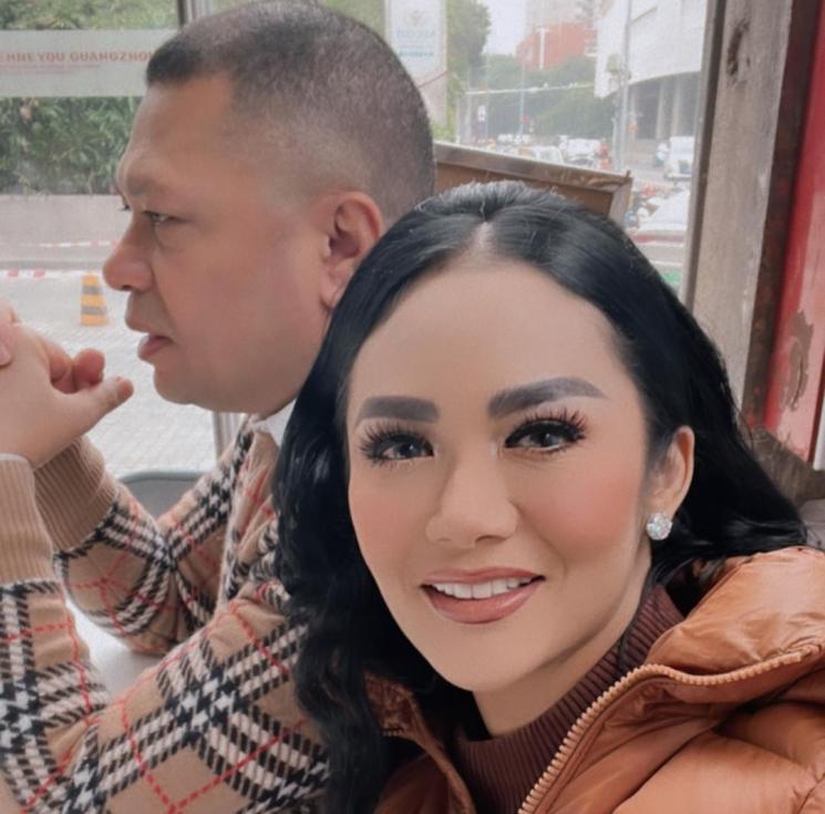 Potret Liburan Krisdayanti dan Raul Lemos (instagram@krisdayantilemos)