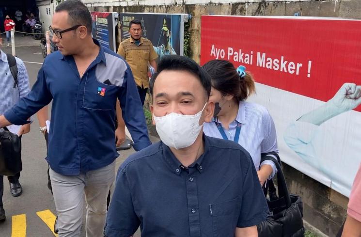 Ruben Onsu di Polda Metro Jaya. (MataMata.com/Adiyoga Priyambodo)