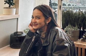 10 Inspirasi Model Rambut Effortless Chic Enzy Storia, Cantik Menawan!